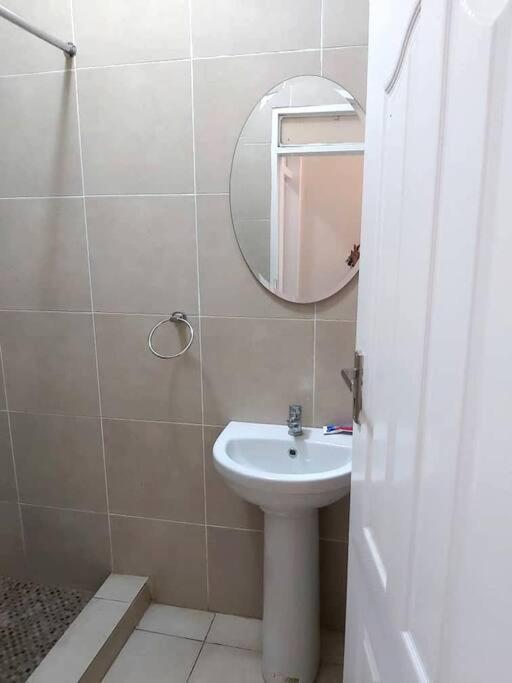 Spacious Zamtel Flat Lusaka Bagian luar foto