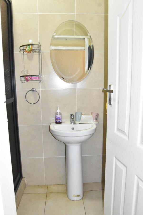 Spacious Zamtel Flat Lusaka Bagian luar foto